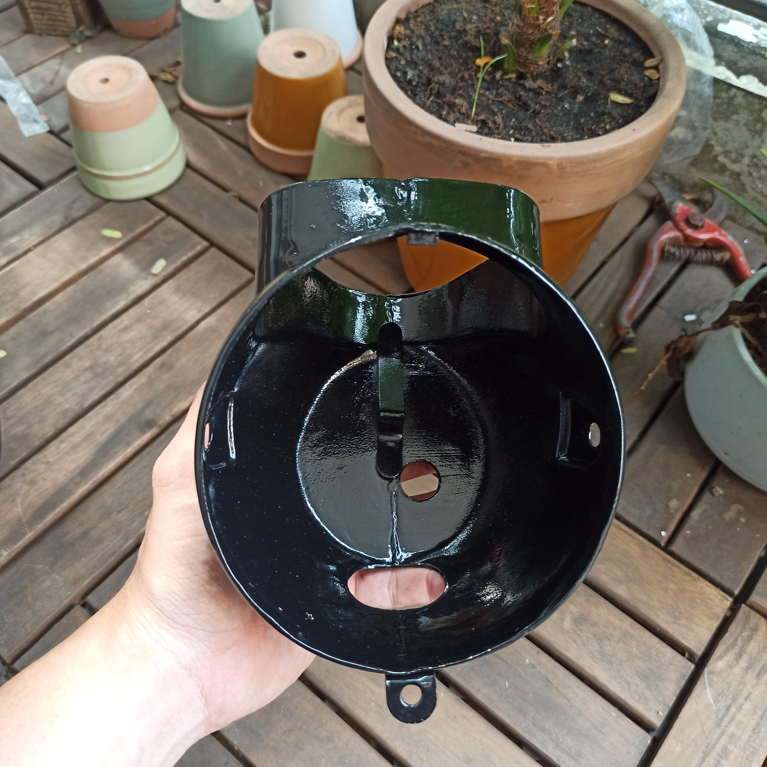 Gáo đèn xe 67 chất liệu sắt