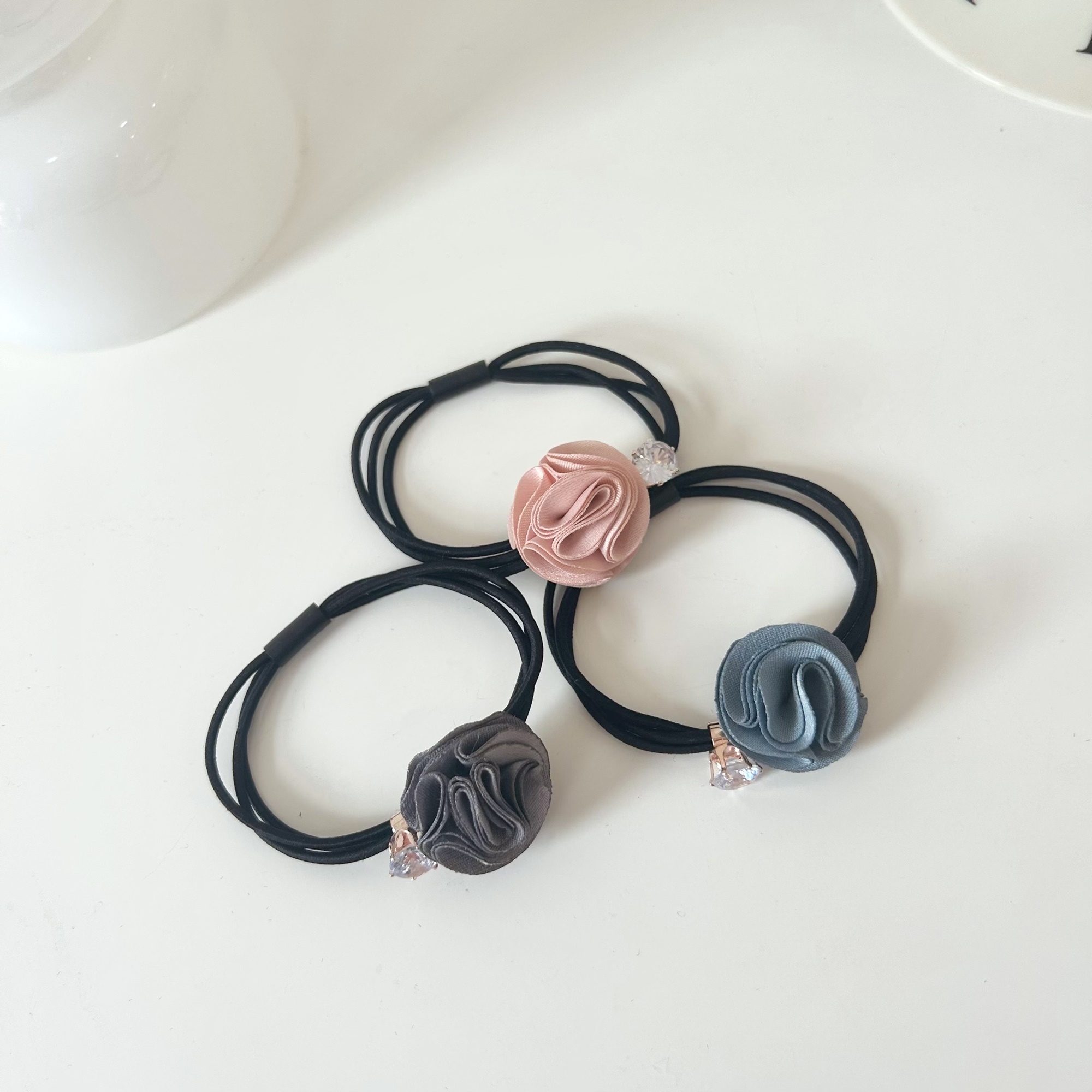 Set Cột tóc hoa hồng đính đá dịu dàng nữ tính Hàn Quốc Modleaf Cubic Rose Tie Set Hàn Quốc