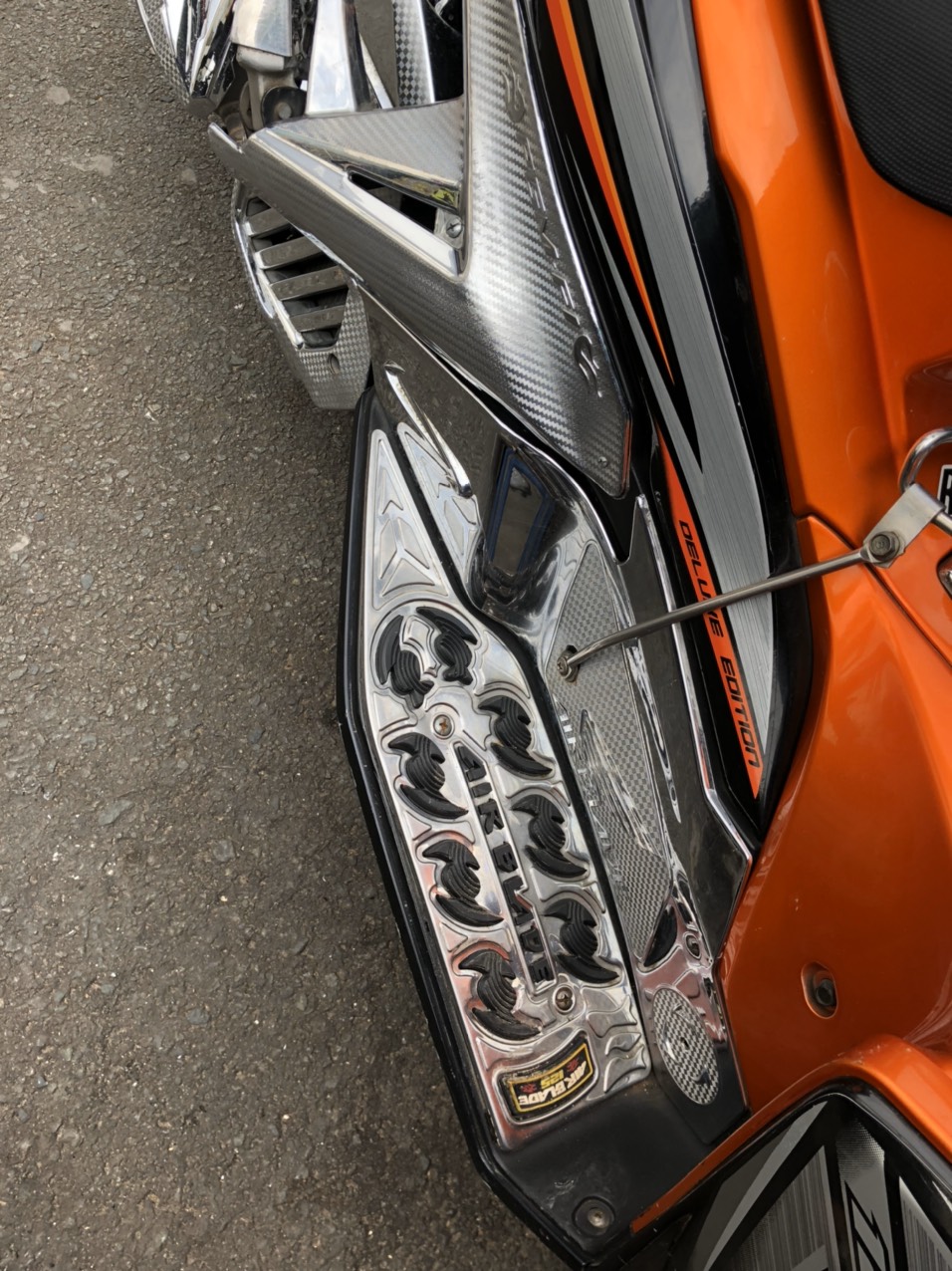 THẢM LÓT CHÂN INOX XE AIR BLADE 2011-2020 nhiều đời (chọn đúng đời xe)