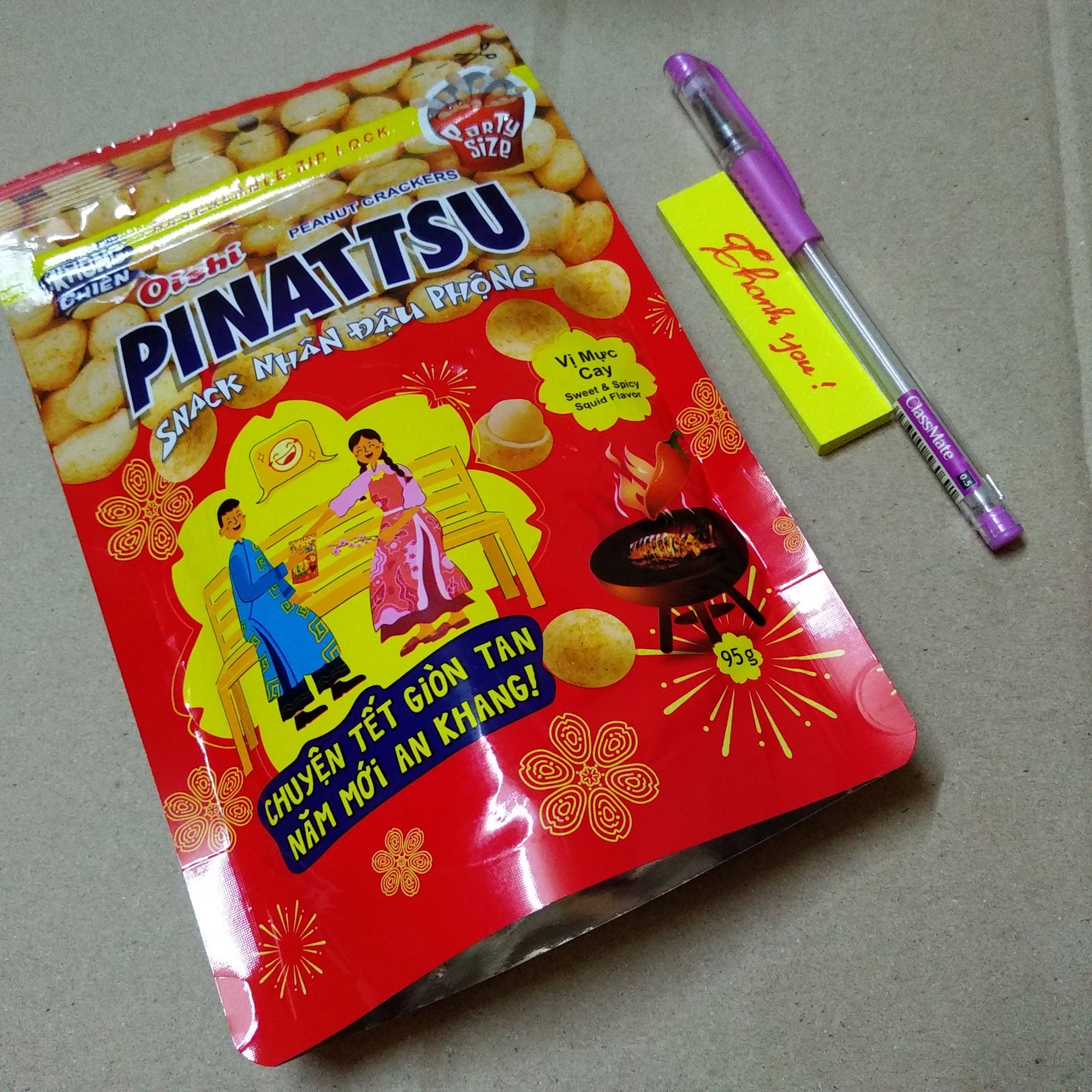 Đậu phộng vị mực cay Pinattsu Oishi (95g - Không chiên)