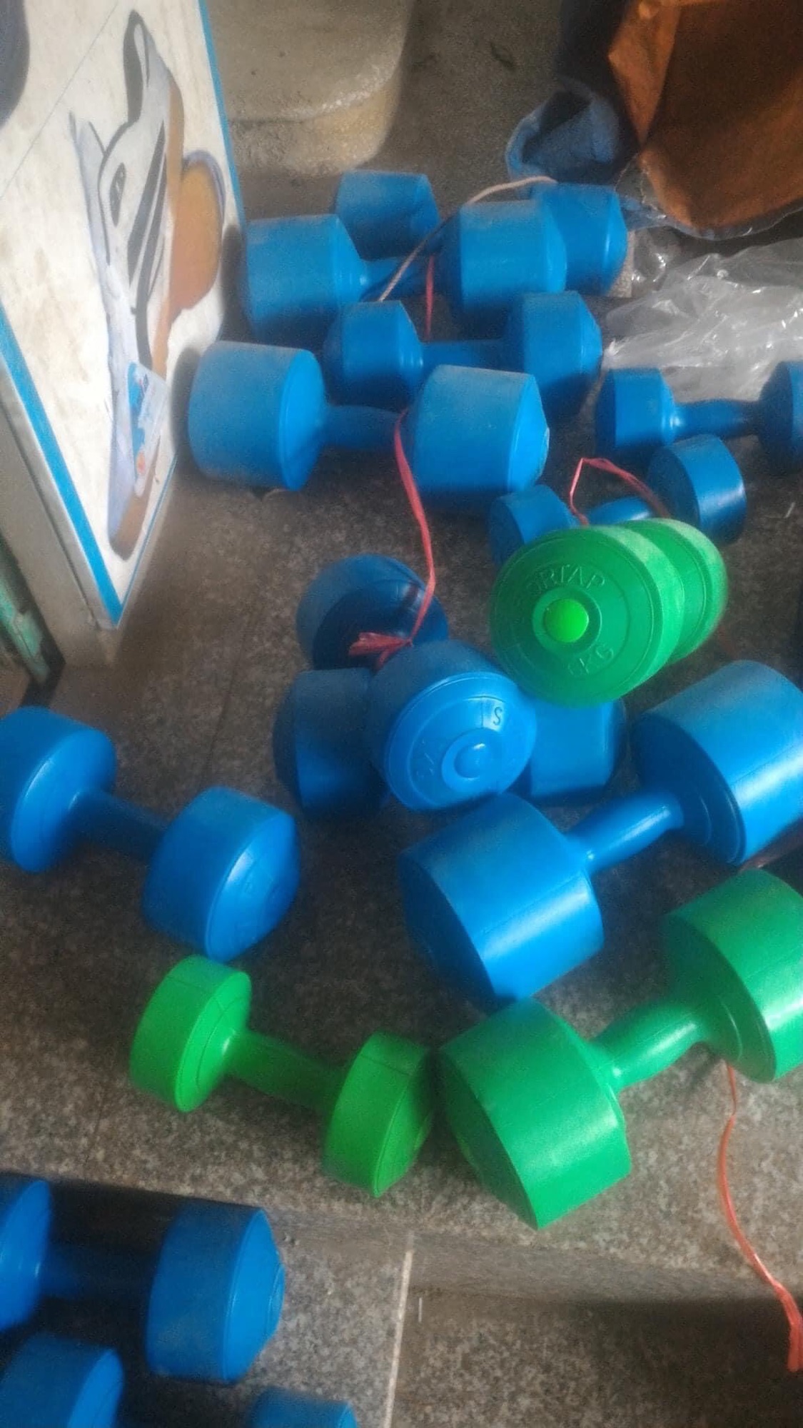 Tạ tay nhựa đôi 2-4-6-8kg