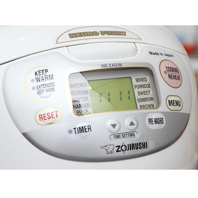 Nồi cơm điện tử Zojirushi NS-ZAQ18-WZ