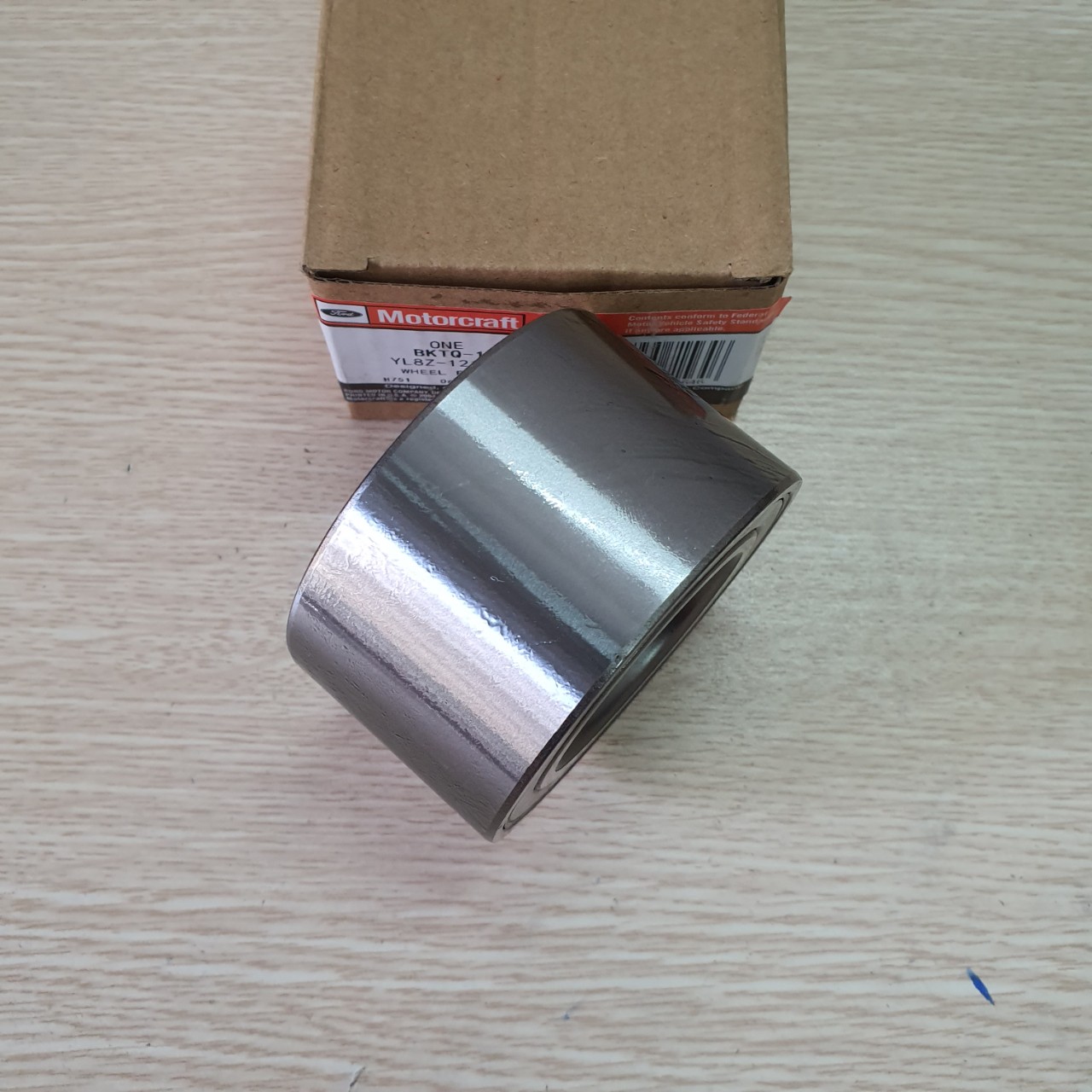 Bi may ơ trước Ford Escape