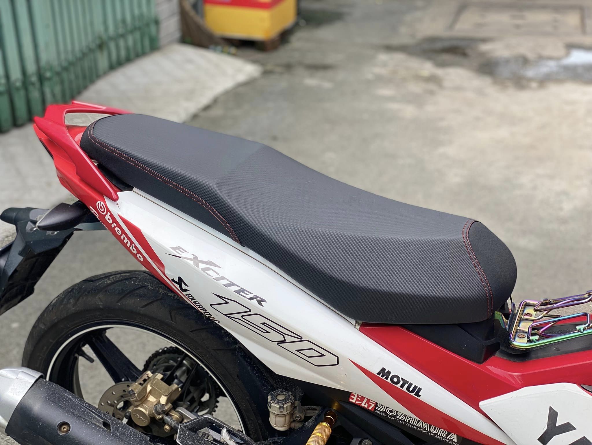 Combo Mút + da yên 3D Chỉ Đỏ Satria Wave ,Dream , Exciter , Sirius