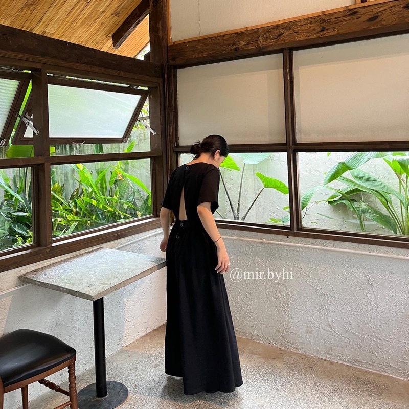 Mir.byHi: đầm dài hở lưng gài nút hàn.
