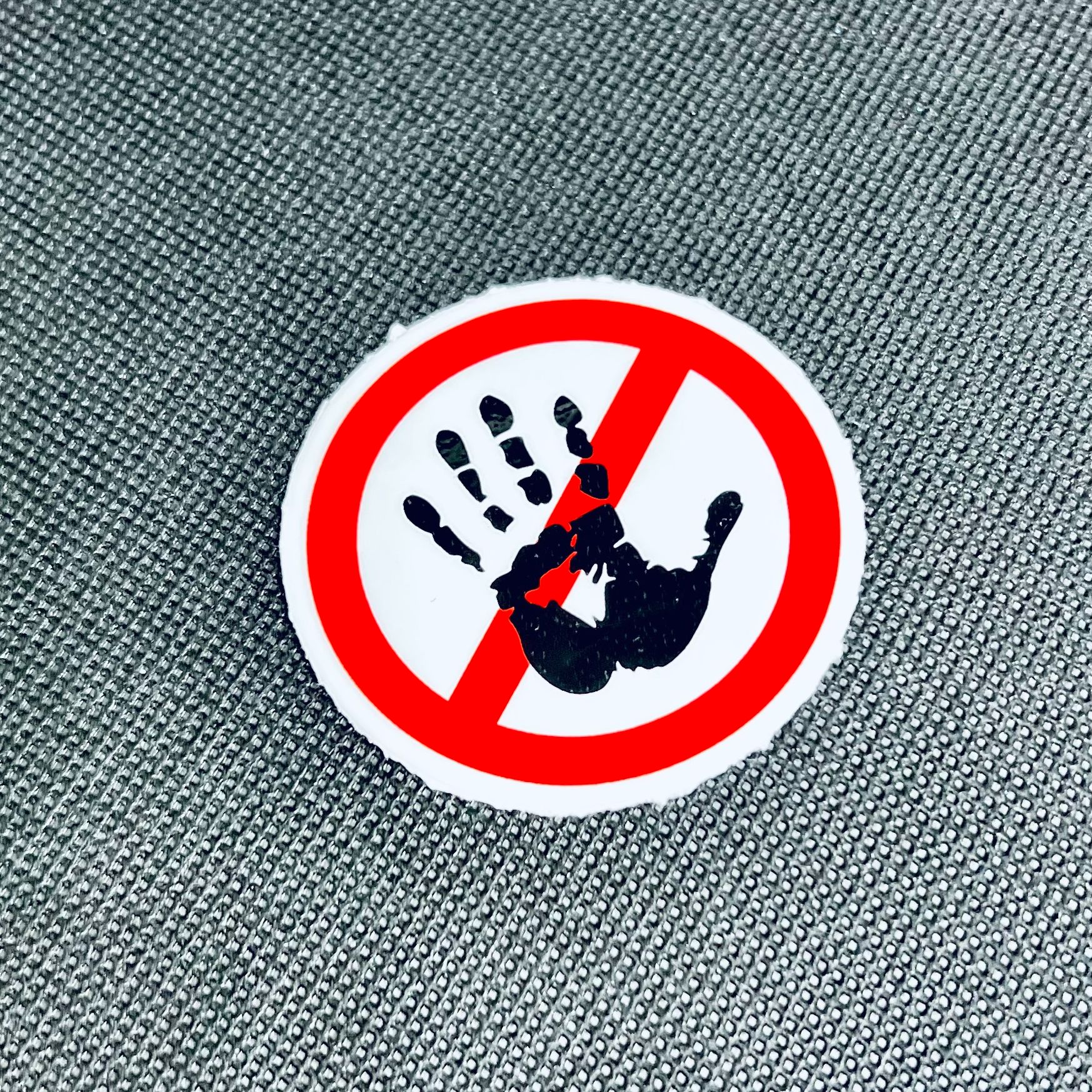 Tem cảnh báo dán xe máy