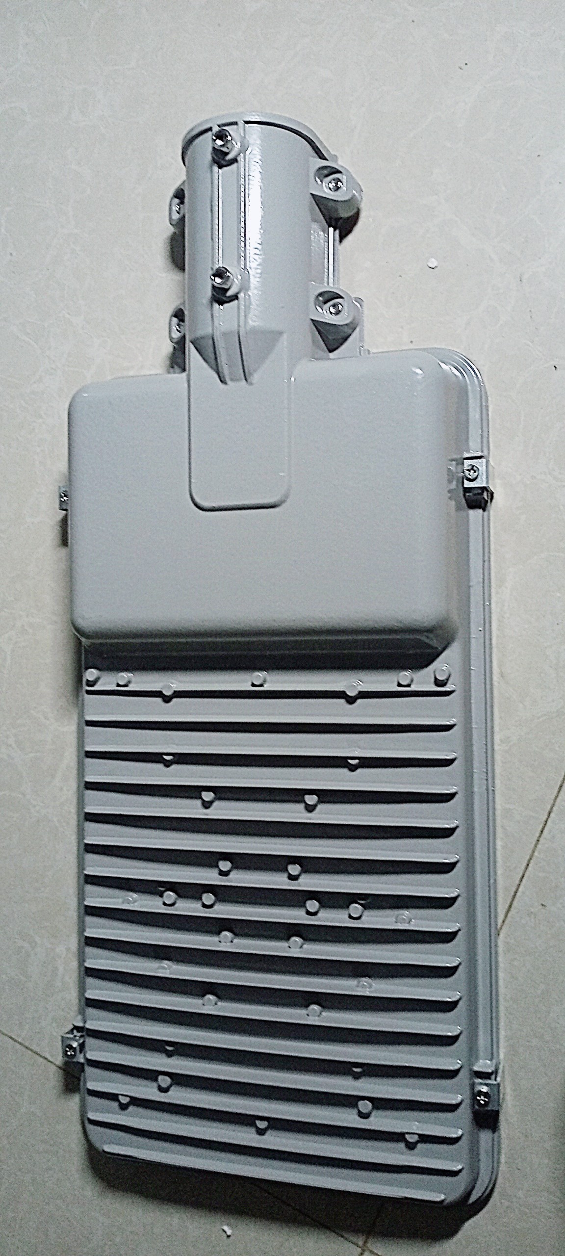Đèn đường năng lượng mặt trời pin rời 200W