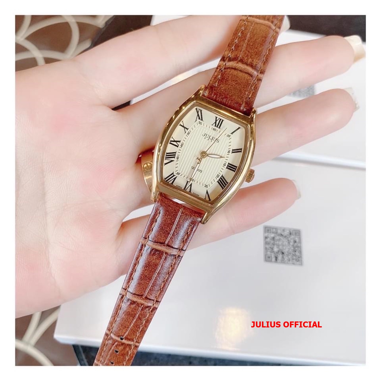 Đồng hồ nữ dây da Julius mặt Oval Ja-703