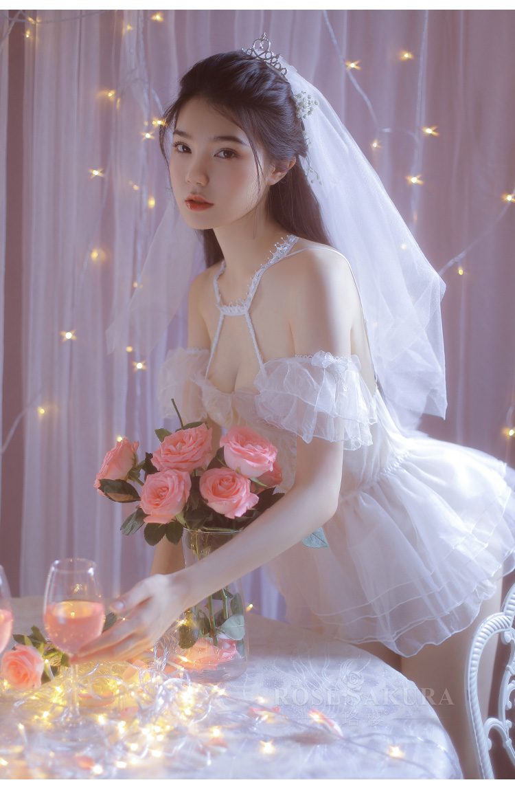 Bộ đồ ngủ hai dây sexy