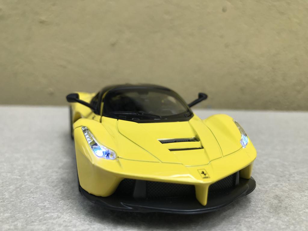 Mô hình xe Siêu xe Ferrari LA Ferrari 1:32