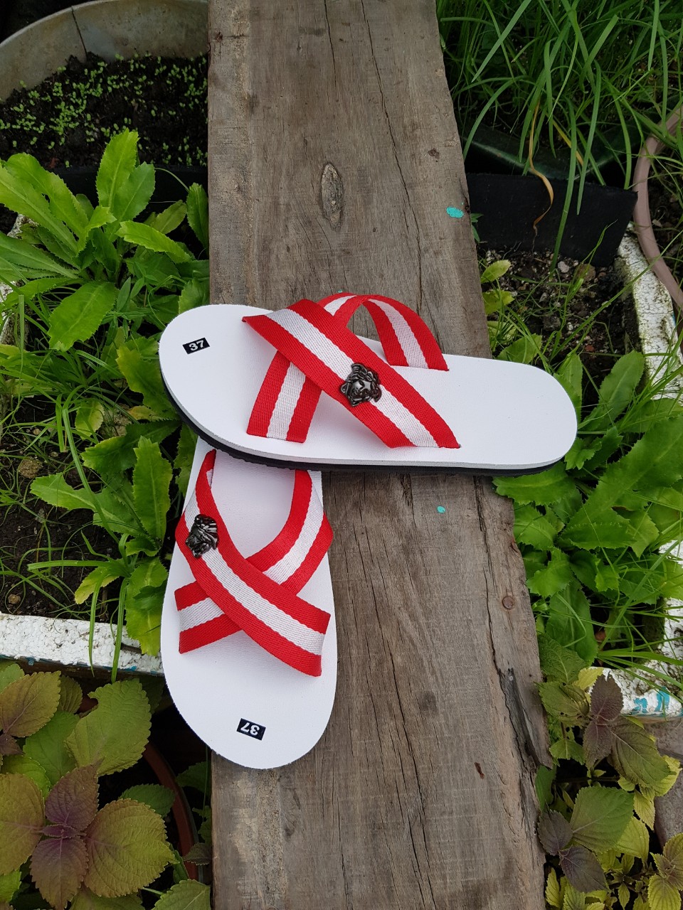 Dép quai chéo nam nữ ( đế trắng quai dù trắng đỏ ) size từ 34 đến 44