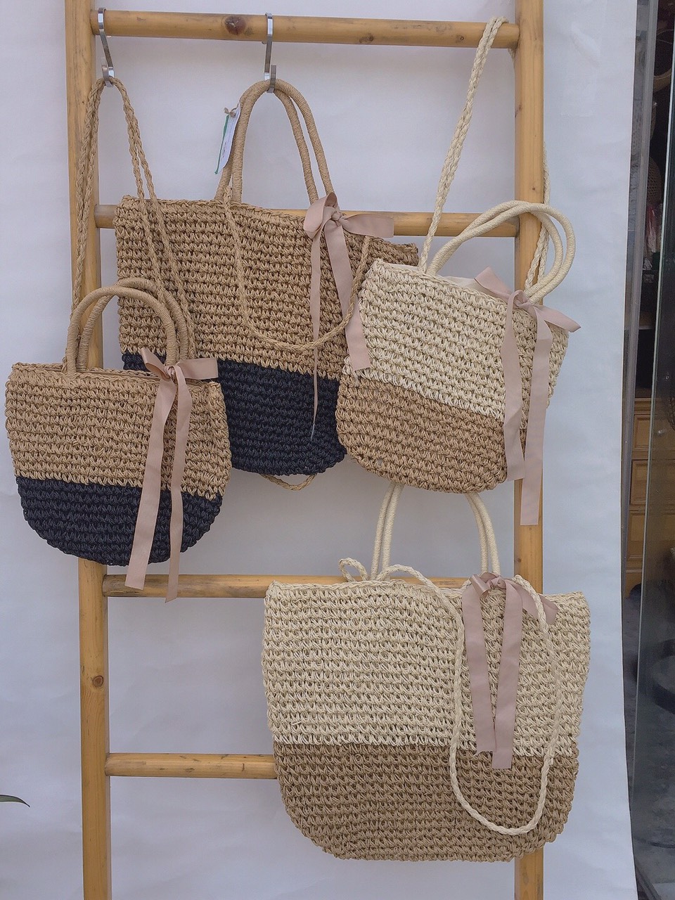 Phụ Kiện Đi Biển/ Chụp Hình Túi Cói Đan Xách Tay Và Đeo Chéo Phong Cschs Vintage Boho Xinh Xắn, Đáng Yêu/ Kích Thước: Dài 25 cm* Rộng 30 cm*  Nặng 240gr * Dài quai 40cm/ Hot trend mùa hè Sôi Động