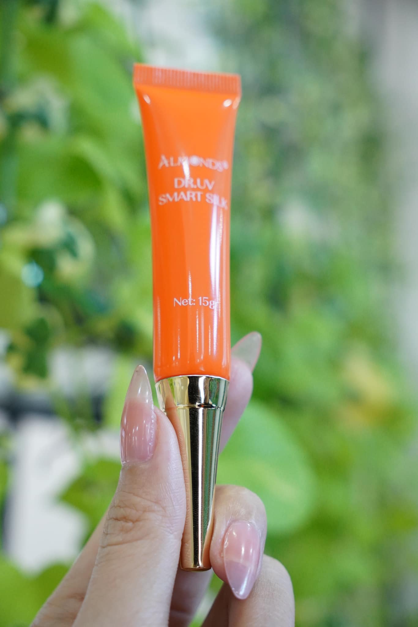 Kem Chống Nắng Almonds Dr.UV Smart Silk SPF 50+