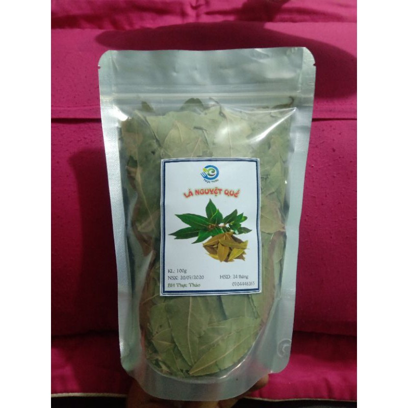 Lá nguyệt quế (bay leaf, lá thơm) - gia vị các món súp, hầm