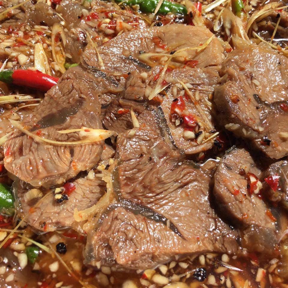 BẮP BÒ NGÂM MẮM ( hủ 1kg tặng kèm bánh tráng)