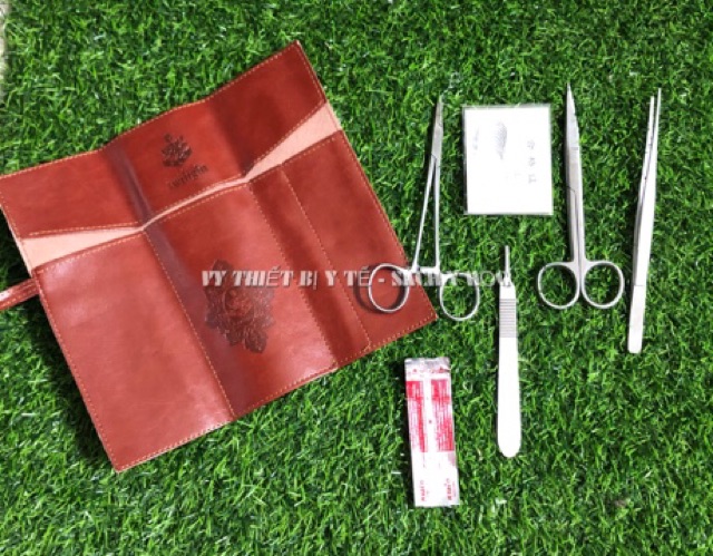 Bộ Tiểu Phẫu 5 Món Có Bao Da Đựng
