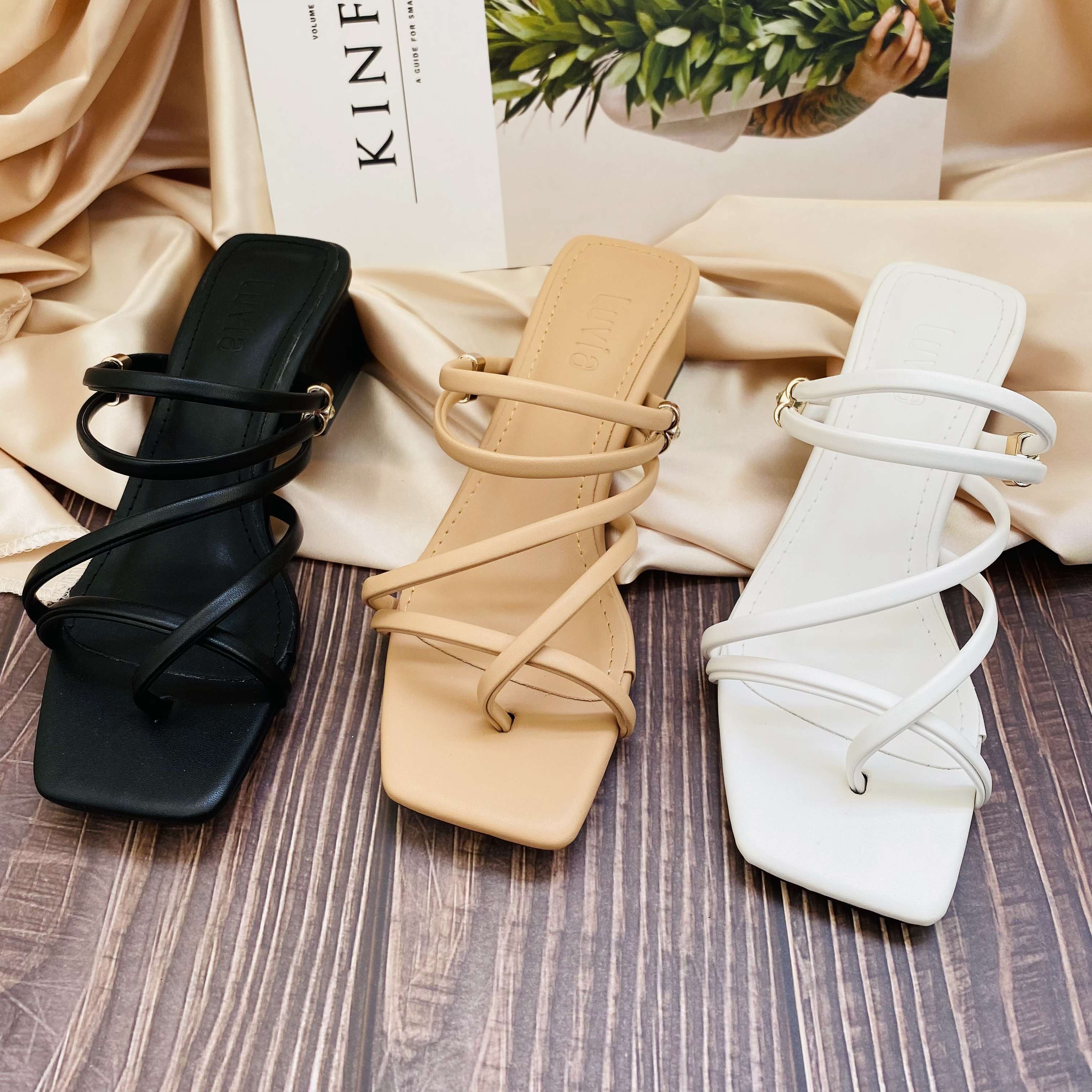 Giày sandal nữ cao gót 3 phân Luvia 04SD