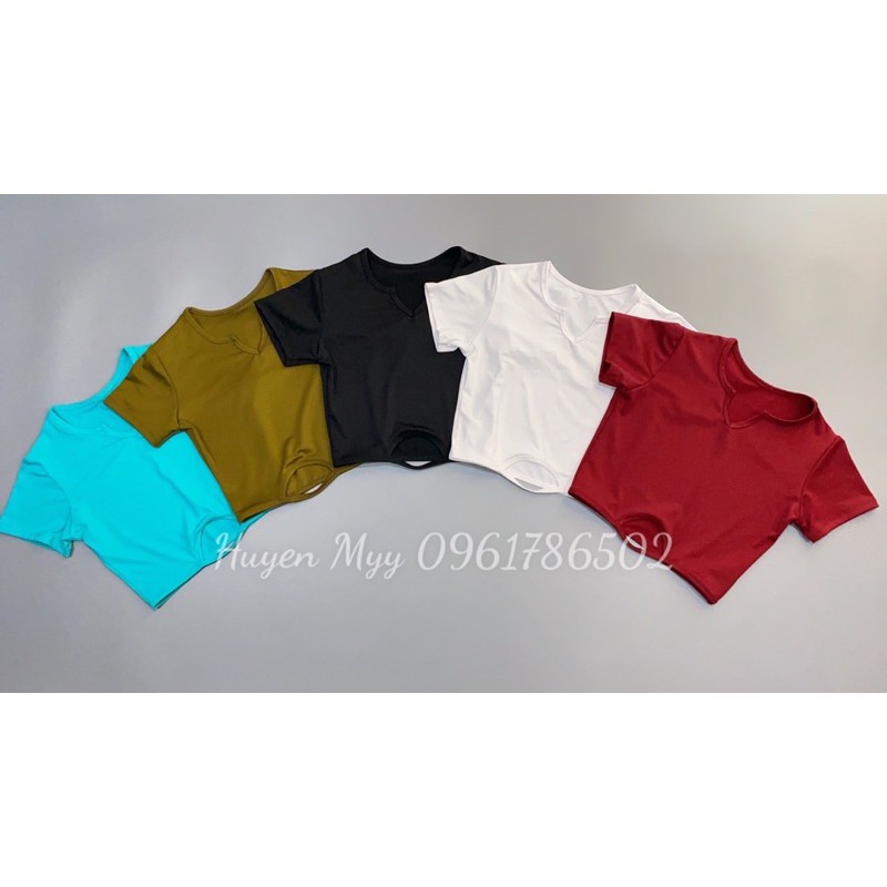 Áo Croptop Khoét Cổ V