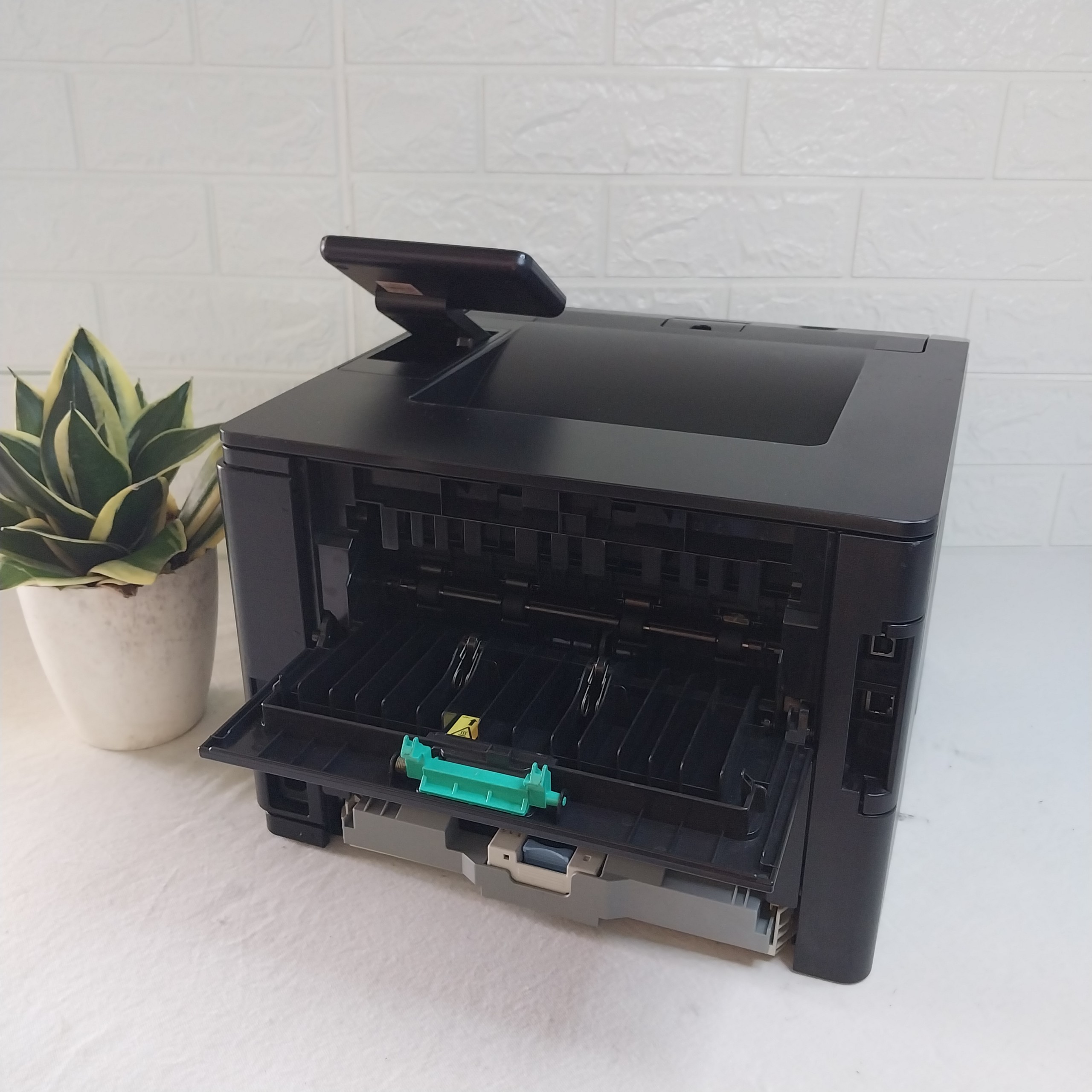 Máy in HP LaserJet Pro 400 M401dn tân trang
