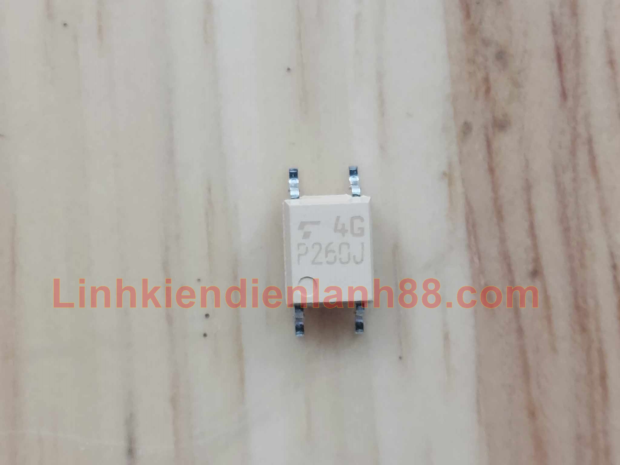 Photo triac tlp260j p260j mới chính hãng 100%.