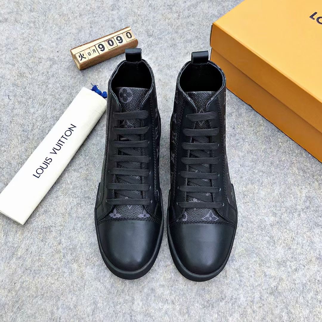 Sneaker cao cổ Louis Vuitton
