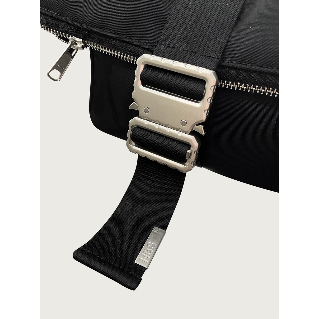 Túi đeo chéo mini HBS Buckle Messenger Bag