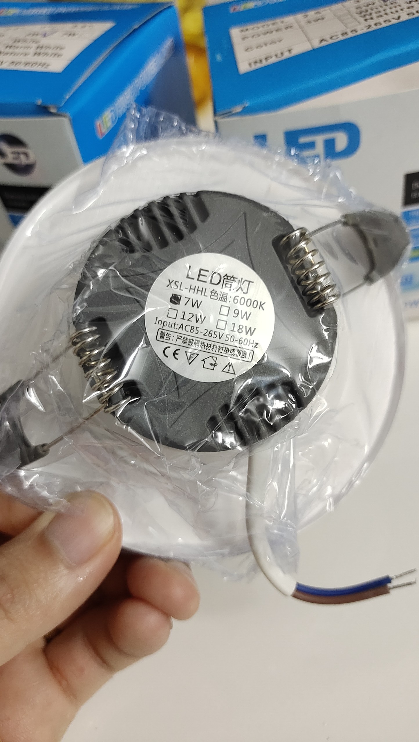 Đèn Led âm trần,gắn trần