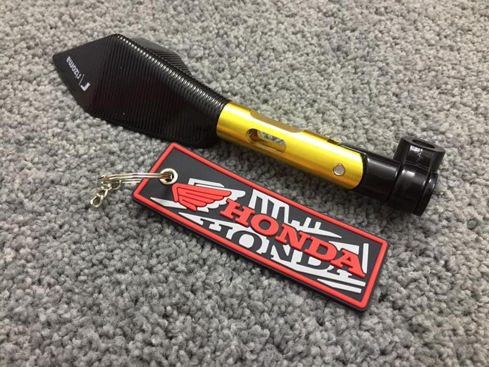 Kính chiếu hậu RIZOMA 5 cạnh ---vàng--- (tặng móc khóa Honda)