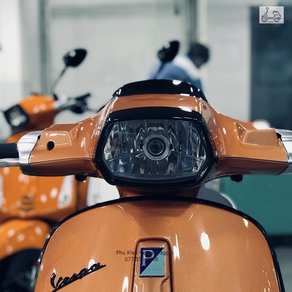 Viền Đèn Pha Vespa Sprint Mẫu Halogen