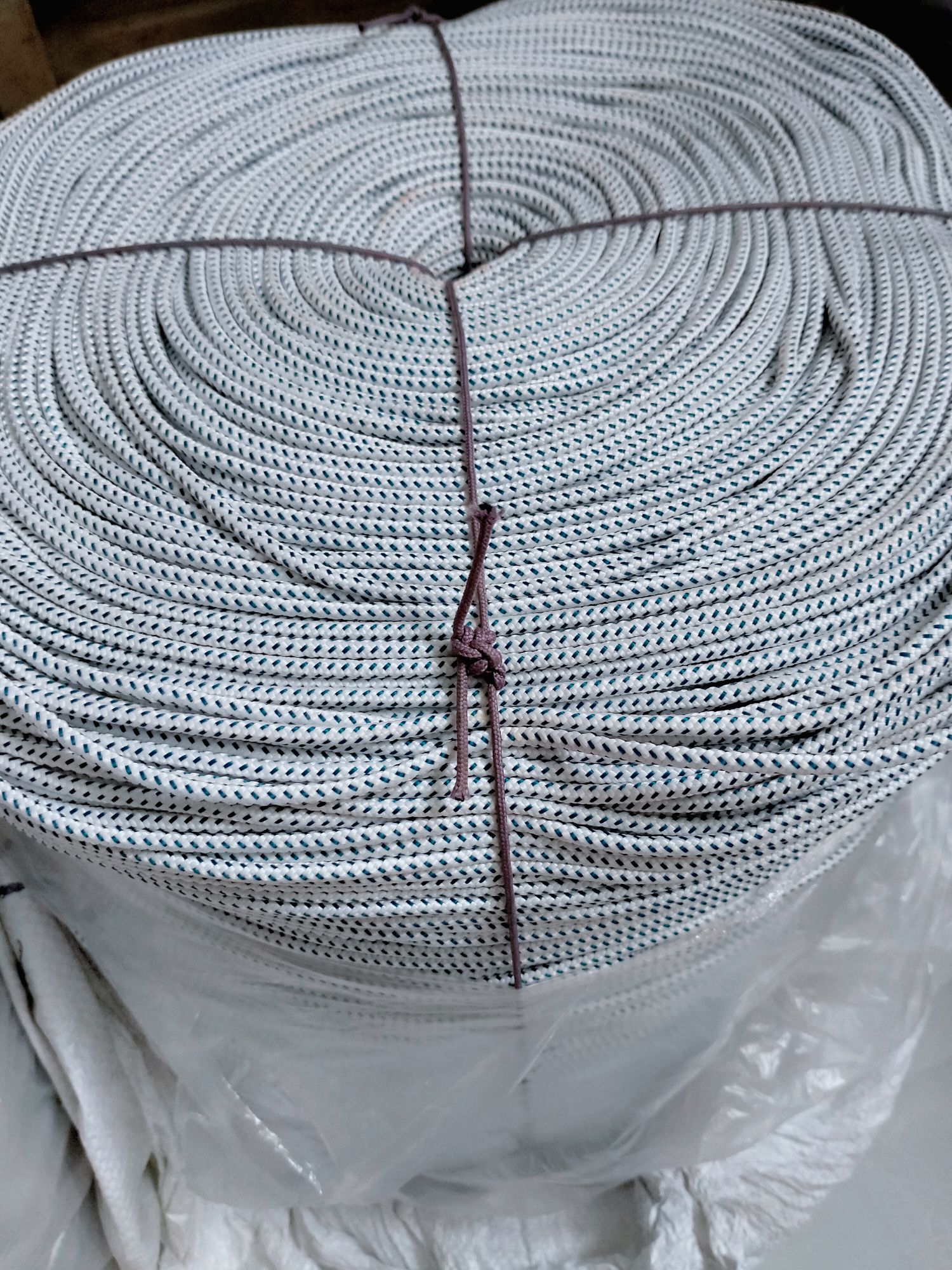 [HCM][1kg] Dây dù tròn nhỏ 3mm- Dây đua diều- Dây câu cá sợi Polyester