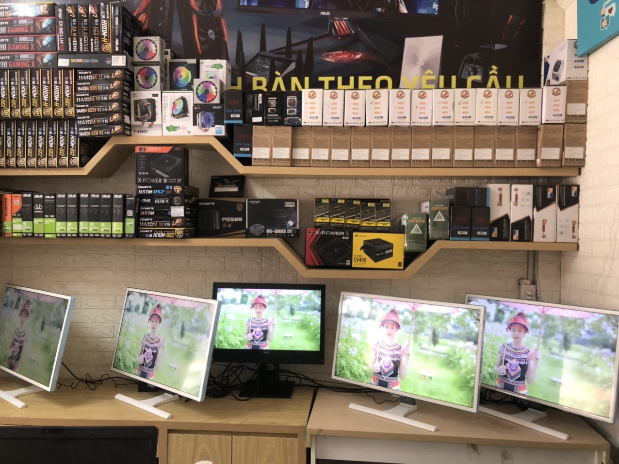 Màn hình Samsung S32E360 / 32 inch FullHD (1920 x 1080) / PLS - Trắng (Mới 99%)