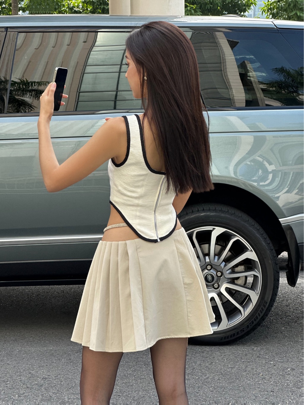 COCO SIN - Áo 2 Dây Kem Phối Đen