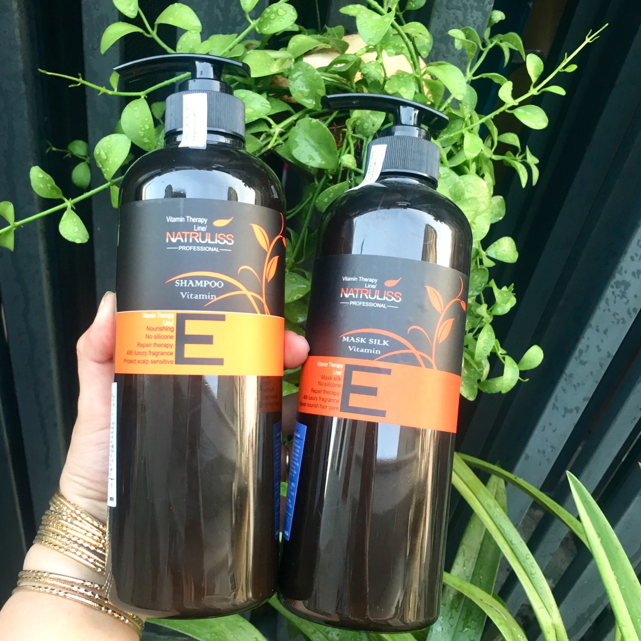 Cặp dầu gội xả phục hồi và chăm sóc tóc hư tổn uốn tẩy nhuộm duỗi khô xơ hư tổn Natruliss 750ml x 2