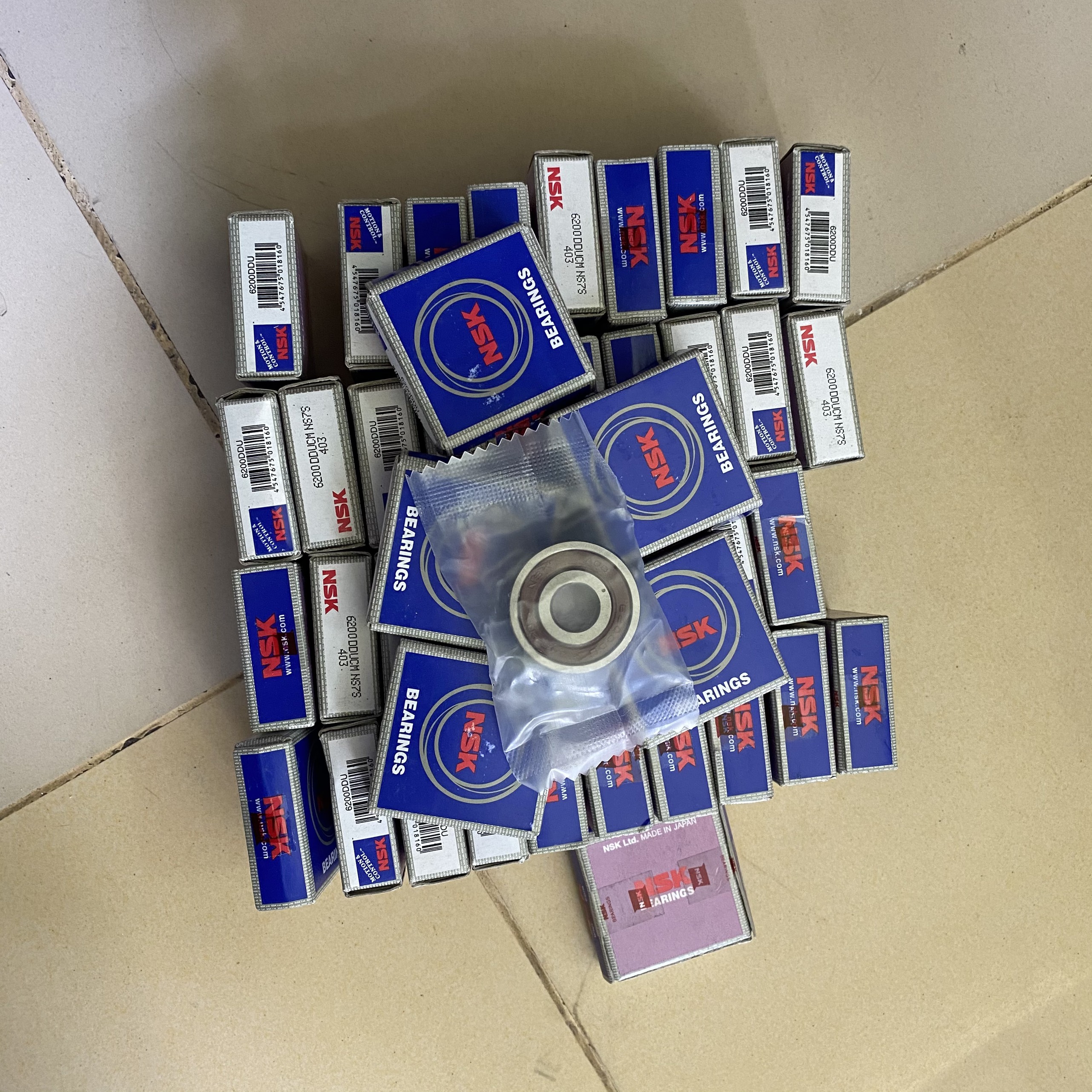 VÒNG BI MÁY PHUN SƯƠNG GÀ - VÒNG BI NHẬT