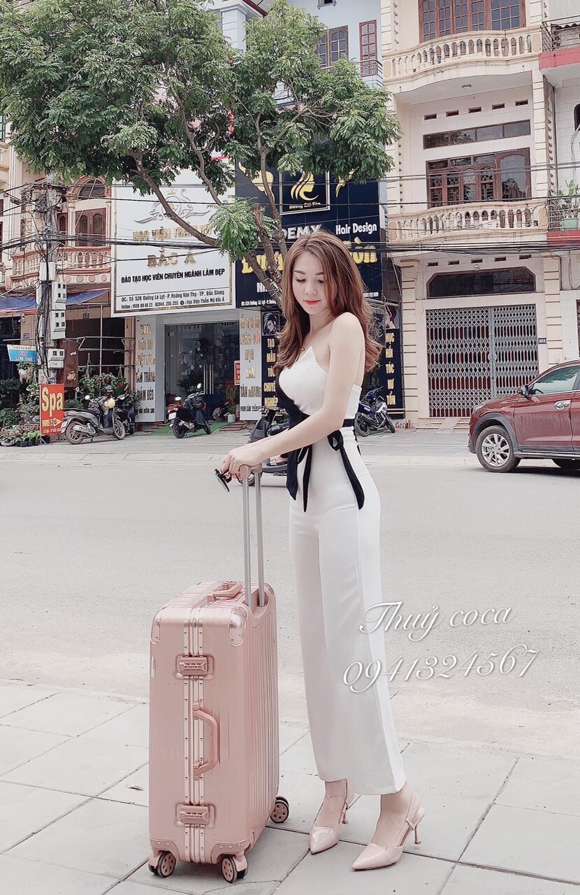 Bộ đồ nữ liền quần dài áo kiểu màu đen