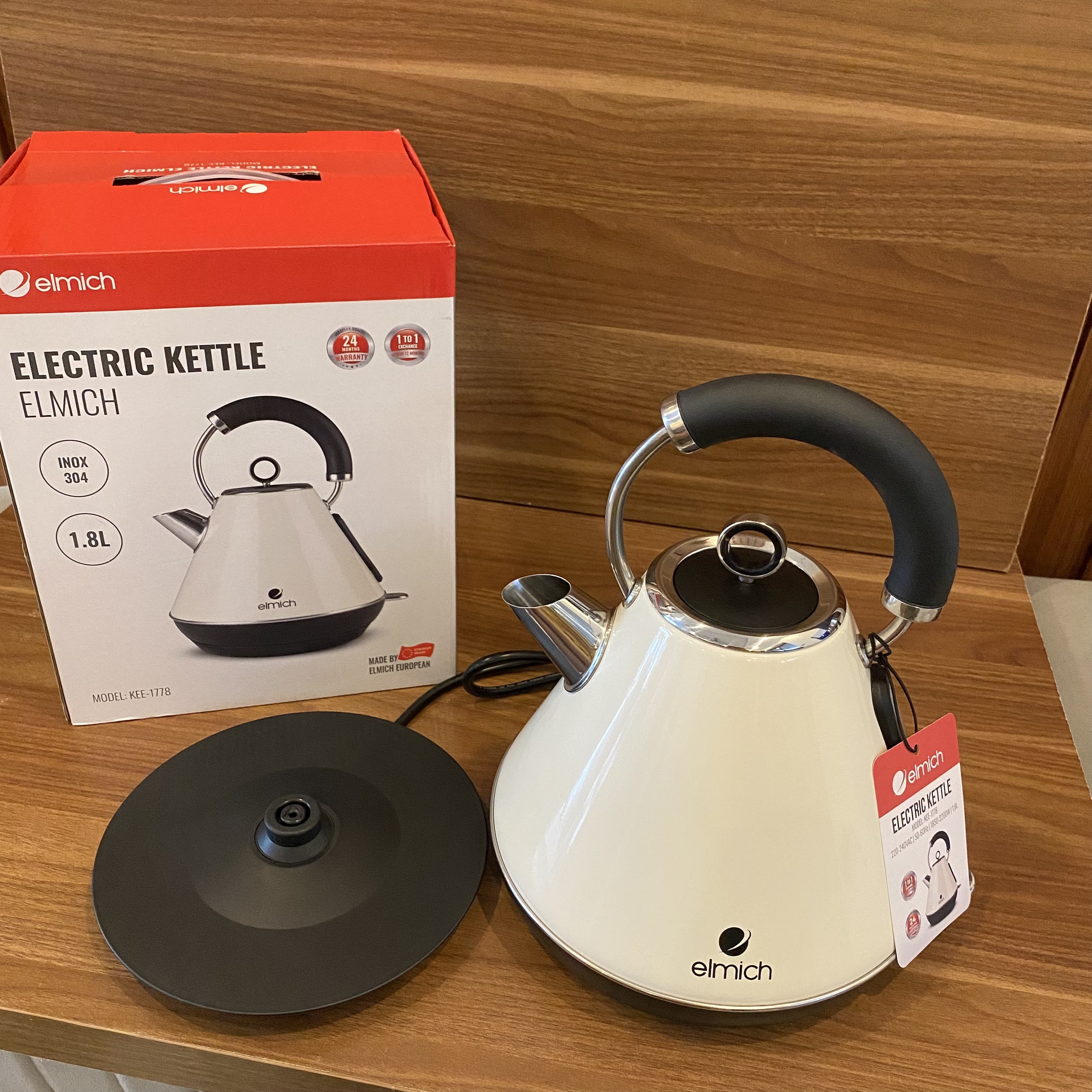 Ấm đun nước siêu tốc Elmich KEE1778 (Dung tích 1.8L, Mầu vàng kem, Bảo hành 36 tháng)