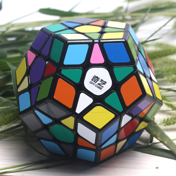 Rubik Qiyi Megamix Sticker - Biến thể 12 mặt - Rubik Giúp phát triển trí não