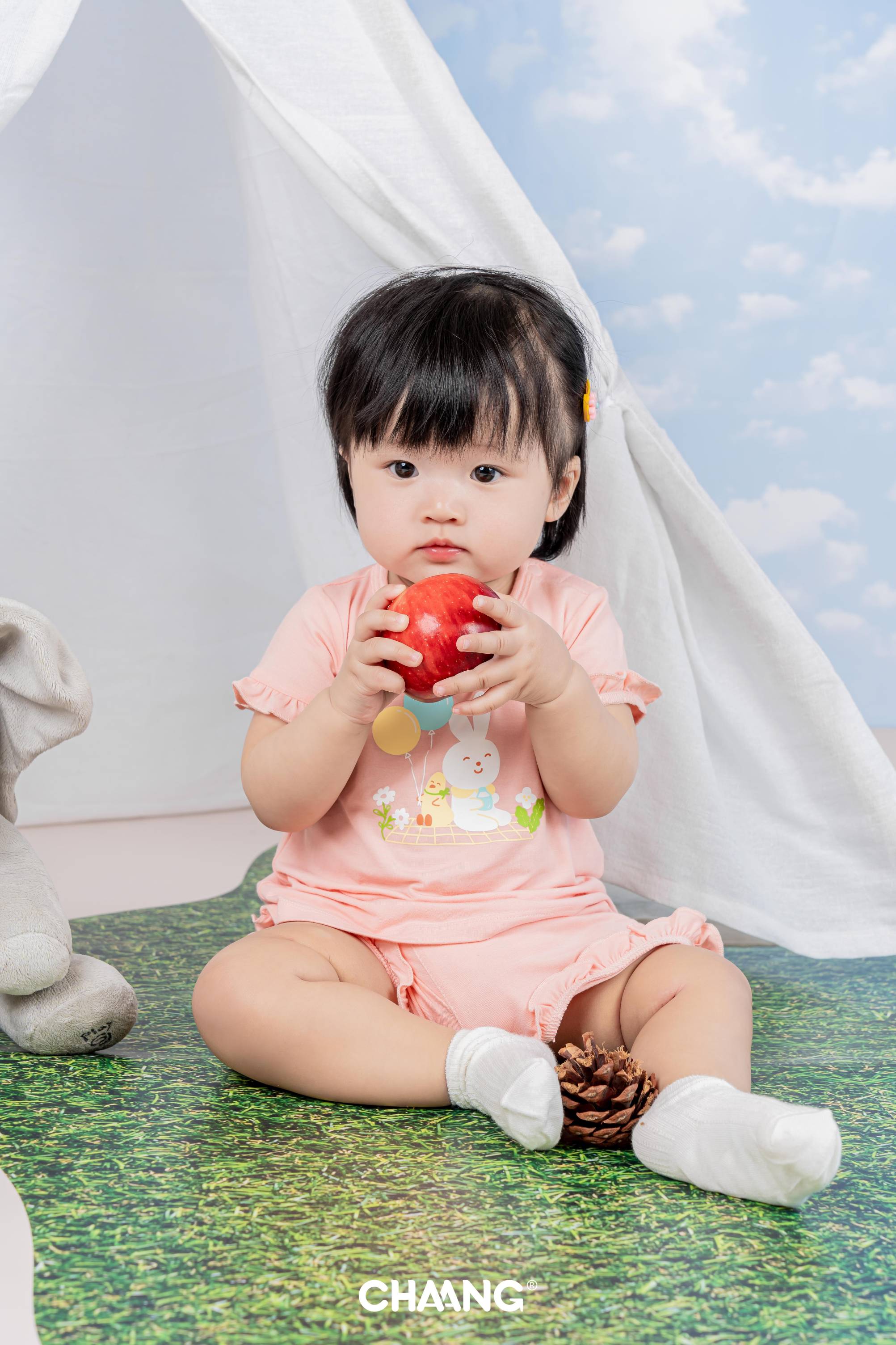 [CHAANG] Bộ quần áo cộc cúc vai bèo Spring Chaang
