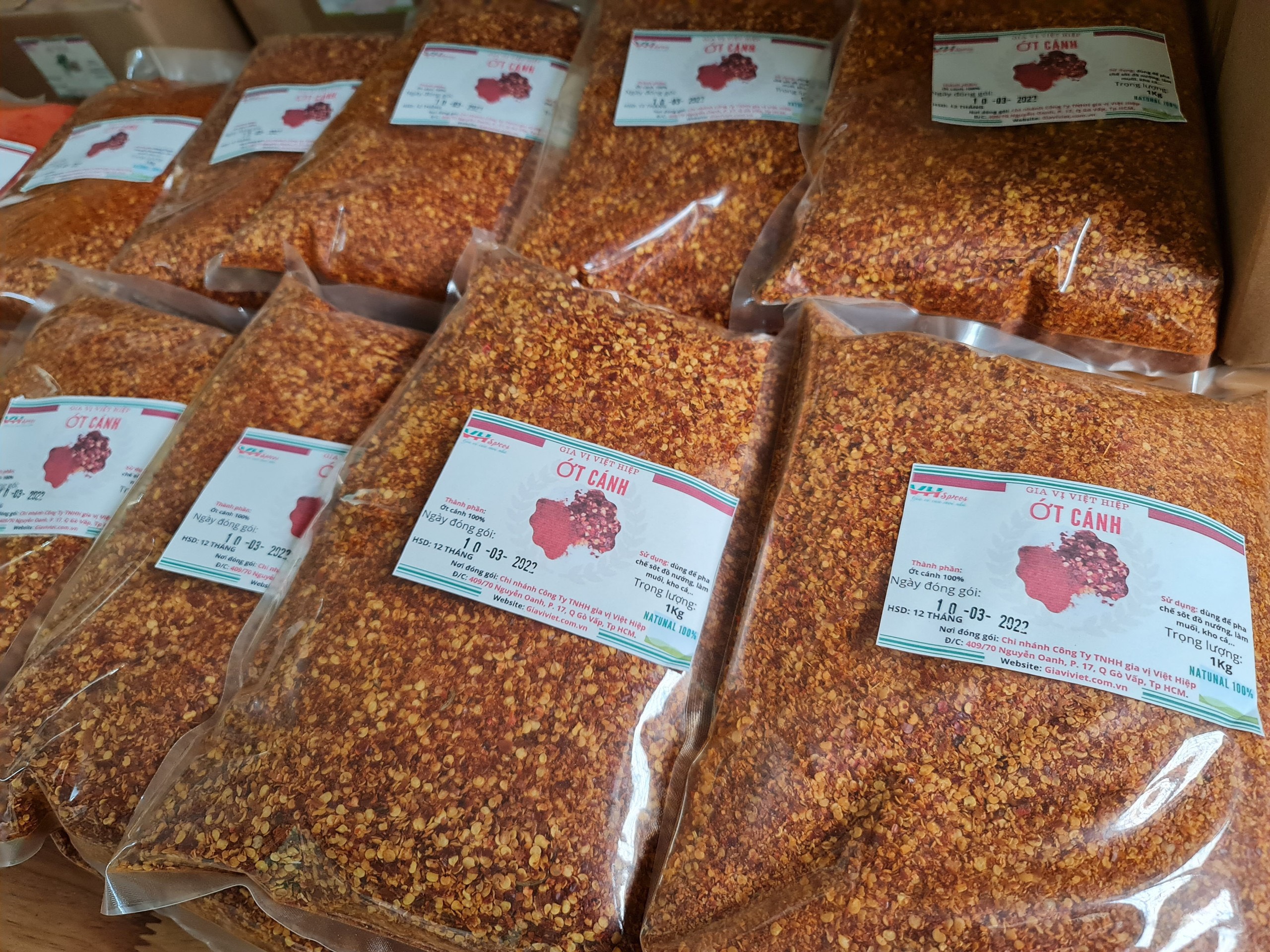 Ớt Cánh Không Cay(Chili flakes are not spicy) Việt Hiệp