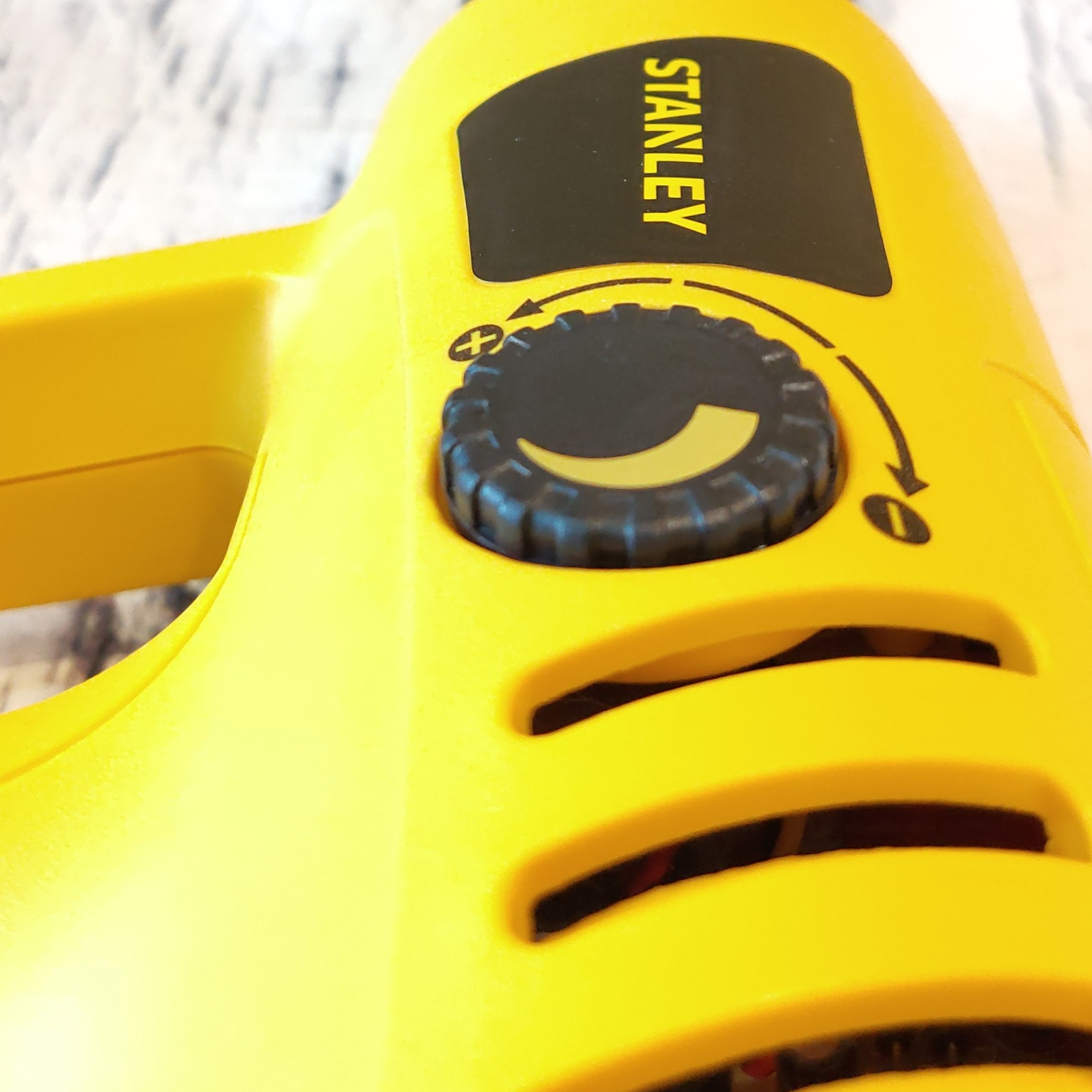 [HCM]Máy thổi hơi nóng STANLEY STEL670 2000W