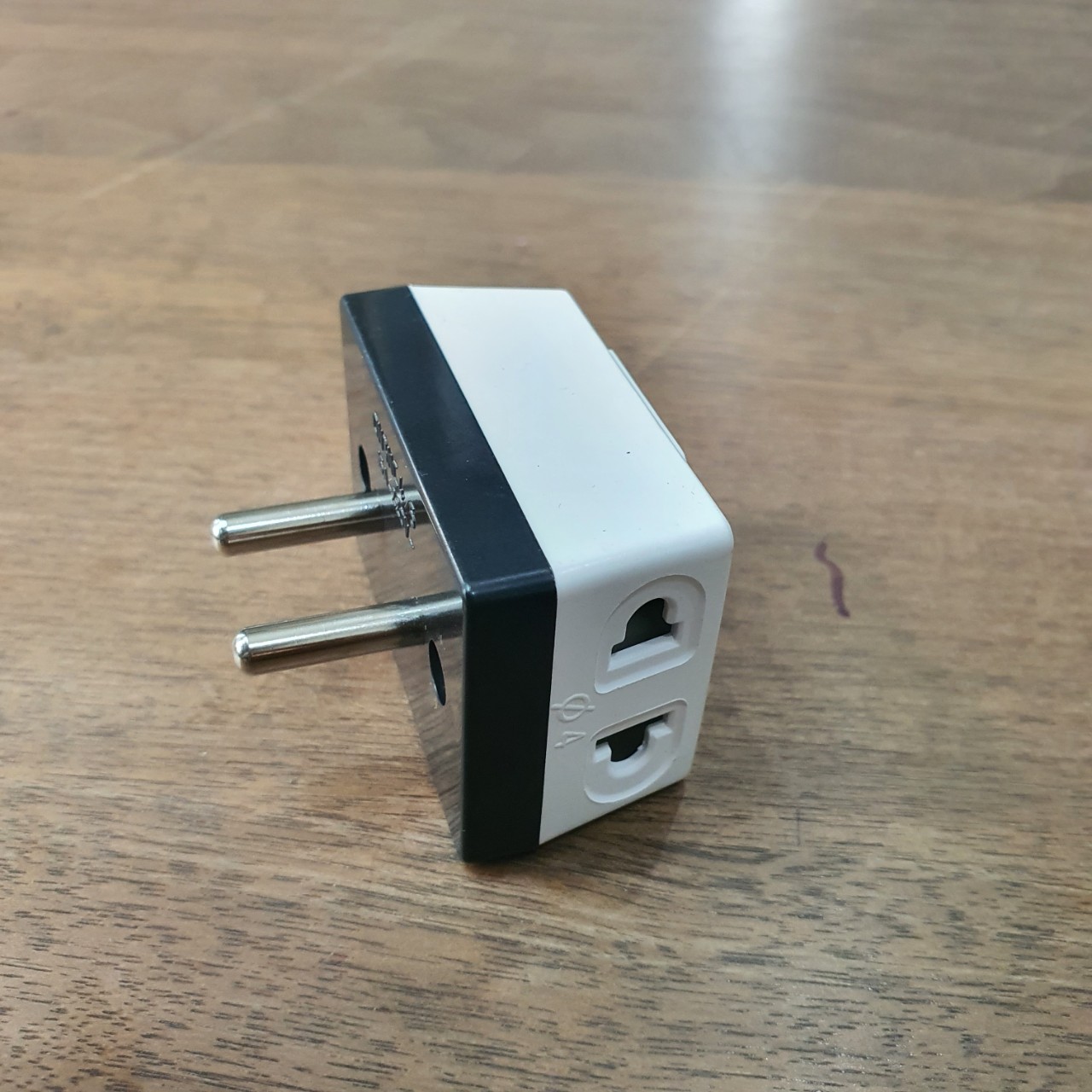 Phích cắm điện 1 ra 3 lỗ cắm lioa 220v-15a