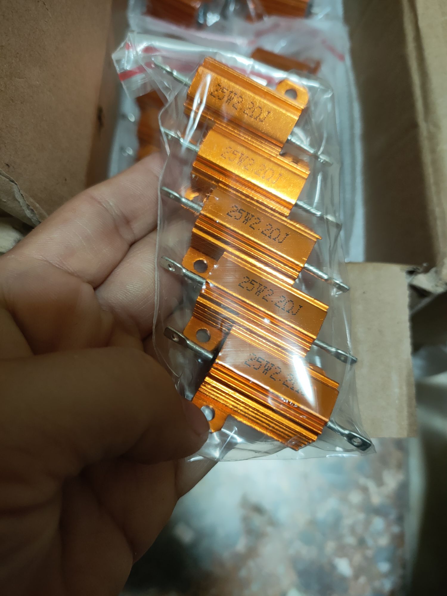 2 điện trở nhôm 2.2om 25w