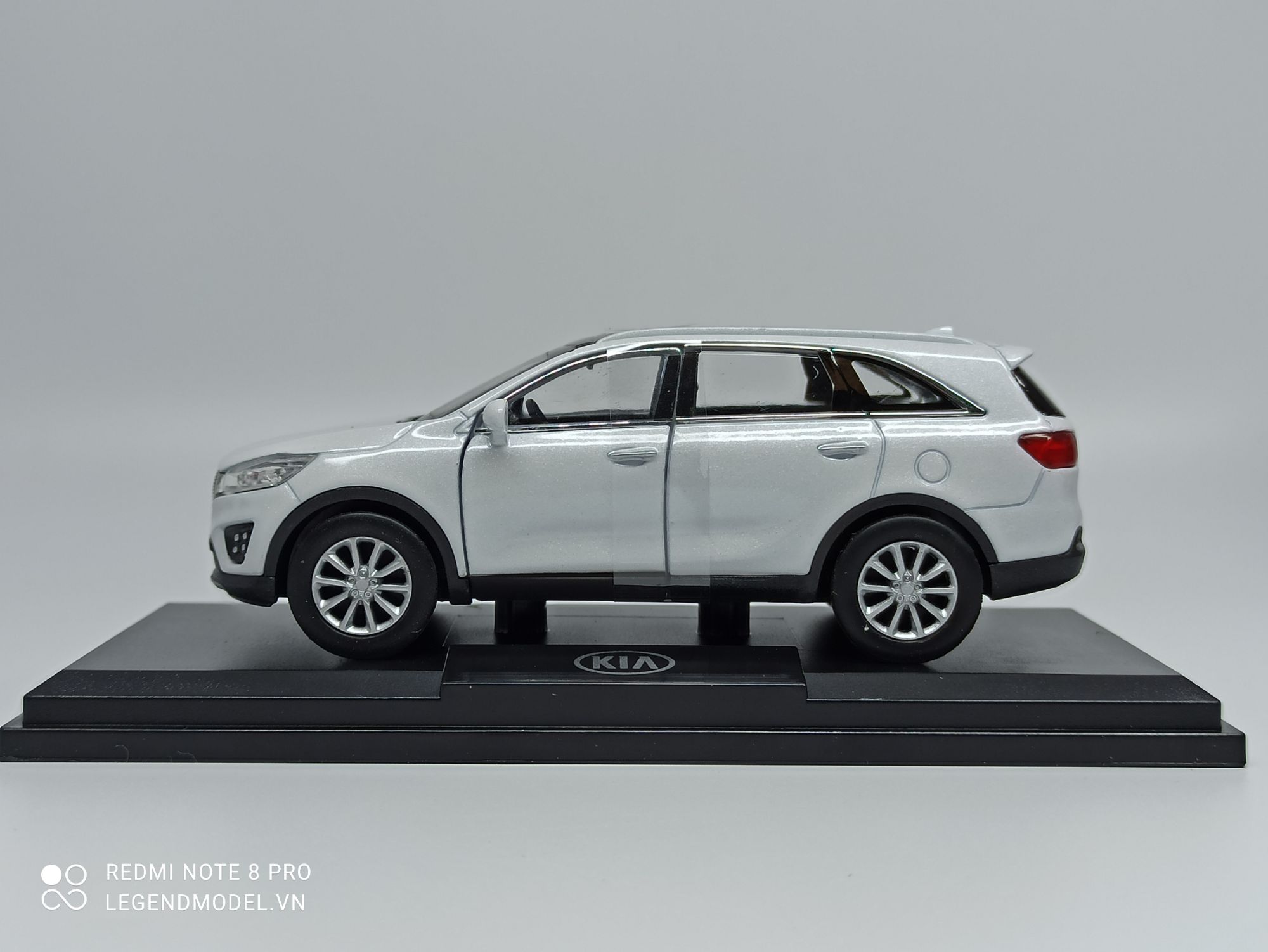 Mô hình xe Kia Sorento