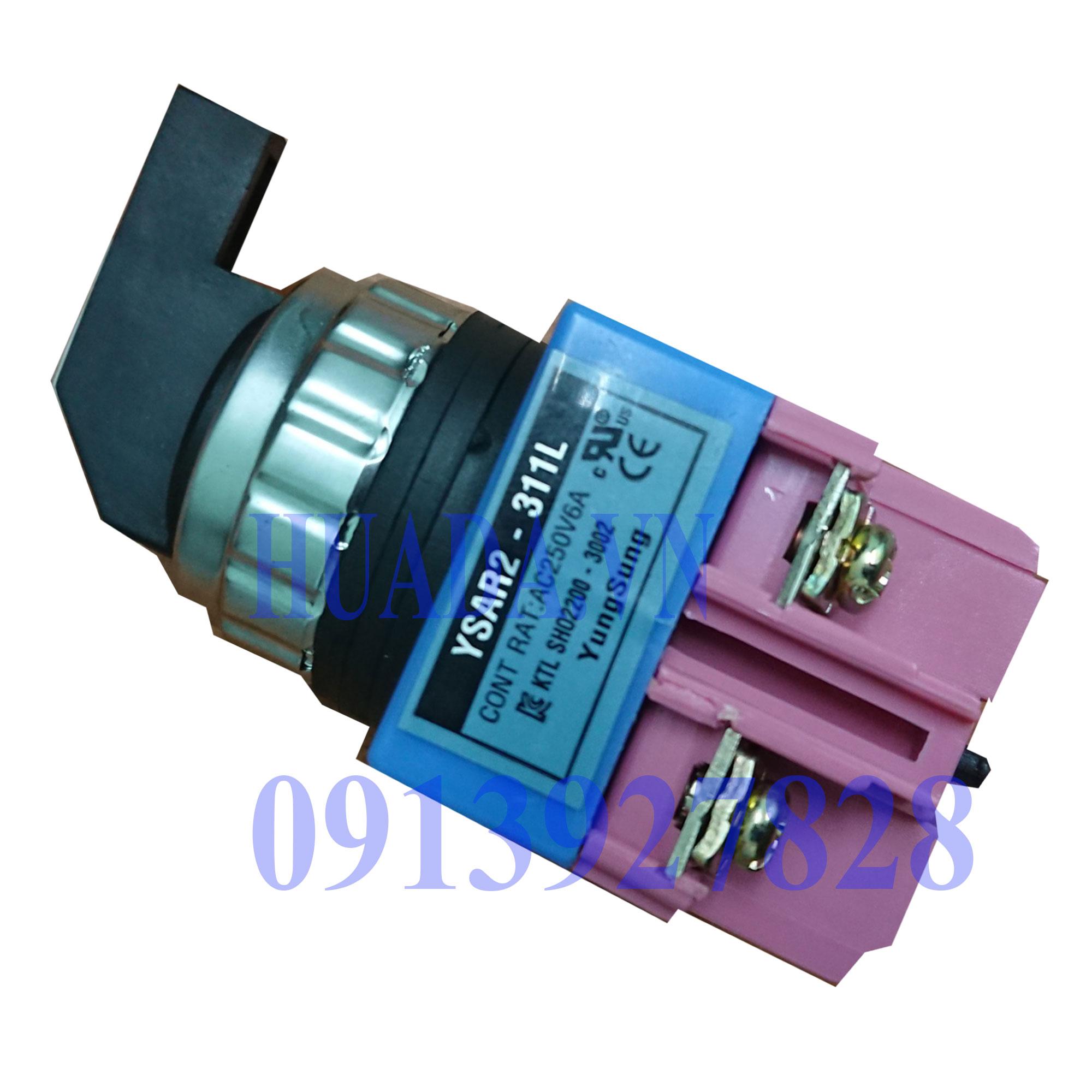 Công Tắc xoay 3 vị trí yongsung  .