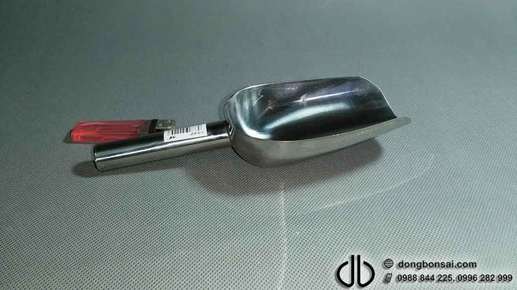 Muỗng xúc đất thay chậu chất liệu inox size 12cm