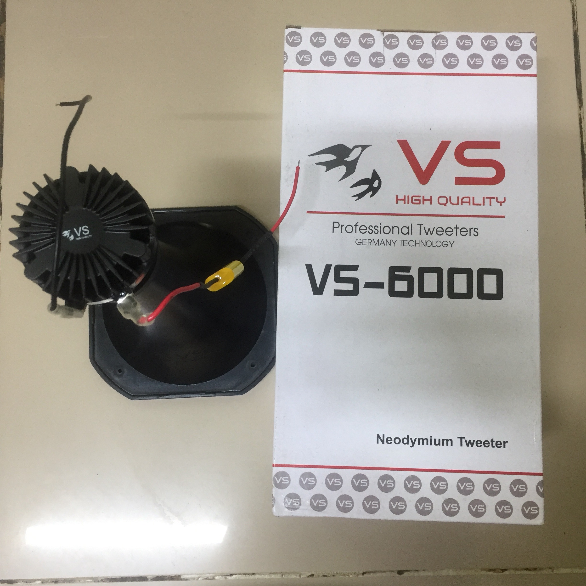 LOA DẪN NHÀ YẾN HP 6000 VS