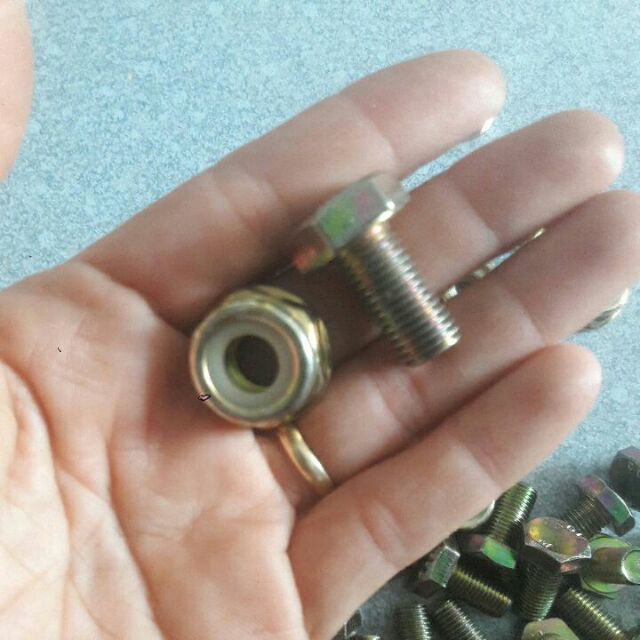 Ốc tán ren ngược 10li dài 20mm