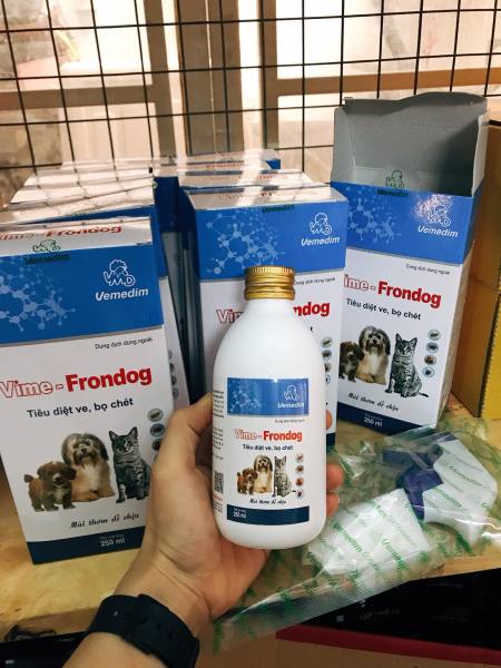 [HCM]Thuốc xịt trị ve rận trên chó mèo Vime Frondog 250ml