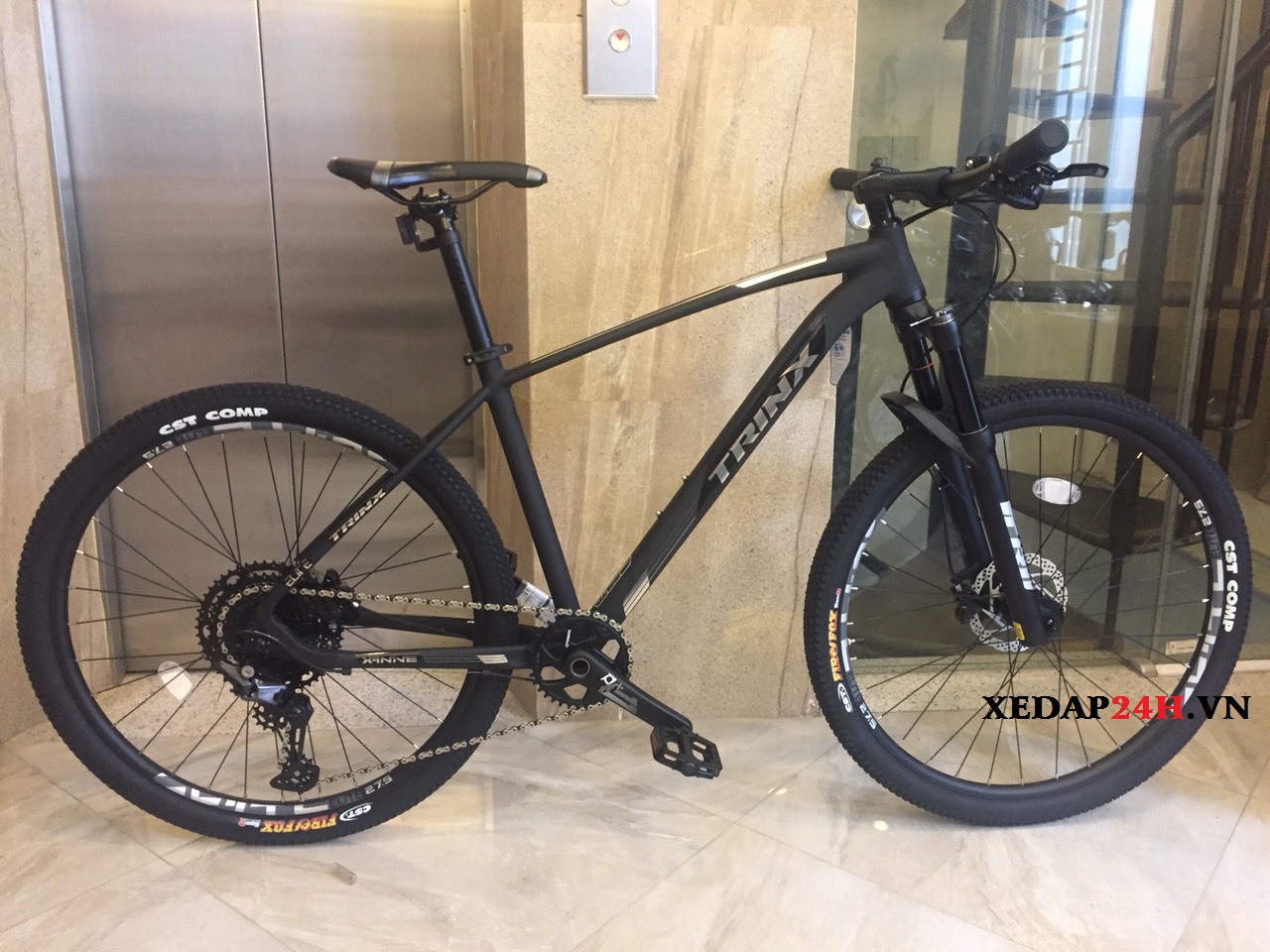 xe đạp thể thao cao cấp TRINX X9 ELITE 2021 gạt líp sau 12 tầng Shimano