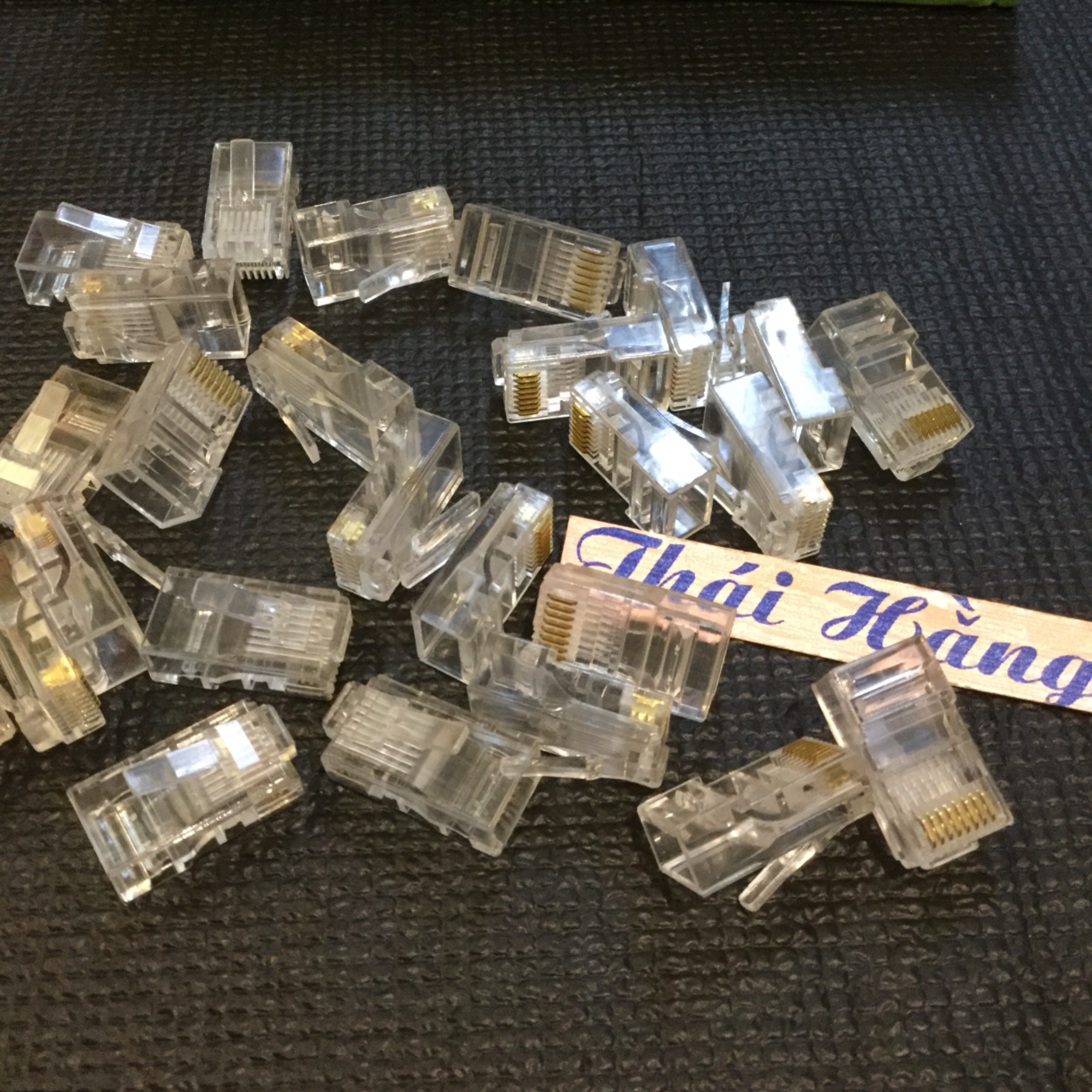 100 chiếc hạt mạng nhựa trắng RJ45